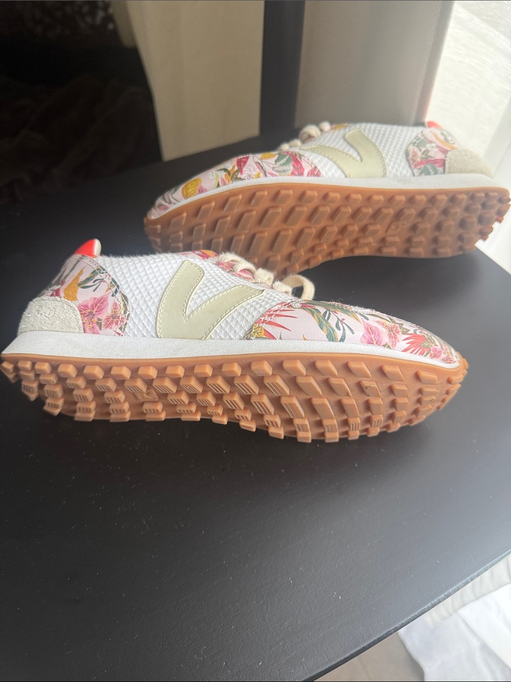 White Floral-Print Women's Veja Athletic Sneakers - Picture 5 of 7